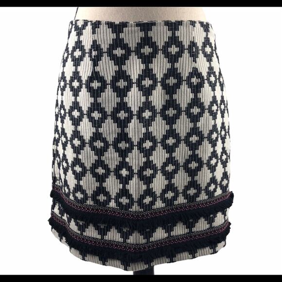 Merona Aztec Print Mini Skirt Size 8 - Picture 1 of 7